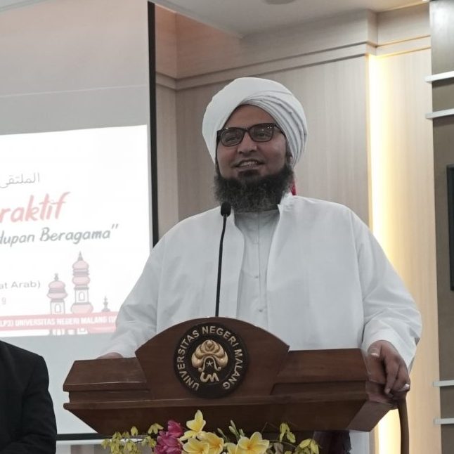 Kuliah Umum dan Dialog Interaktif “Meneguhkan Moderatisme (Wasathiyyah) Dalam Kehidupan Beragama”                                                                 Narasumber: Habib Ali Zainal Abidin Al Jufri