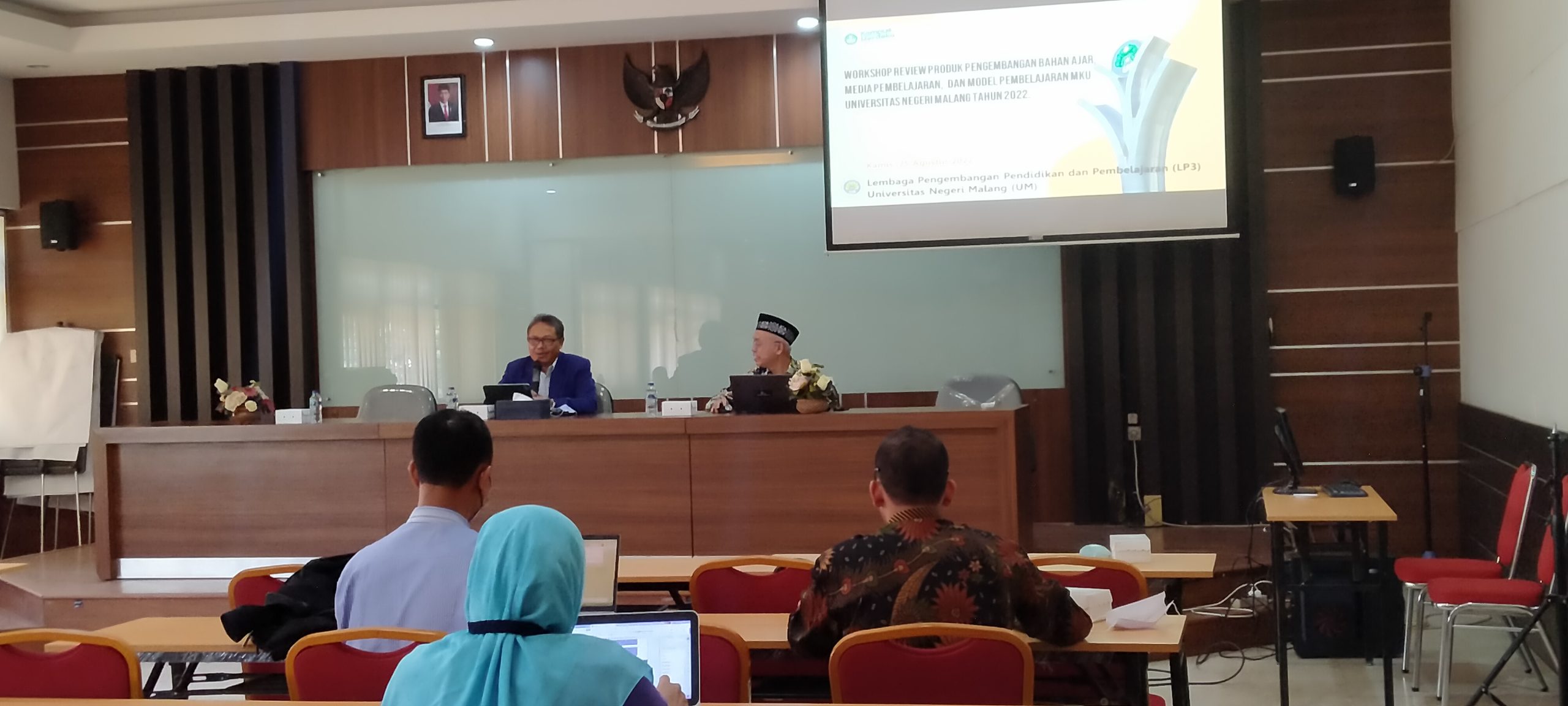 Workshop Review Produk Pengembangan Bahan Ajar, Media Pembelajaran, dan Model Pembelajaran MKU