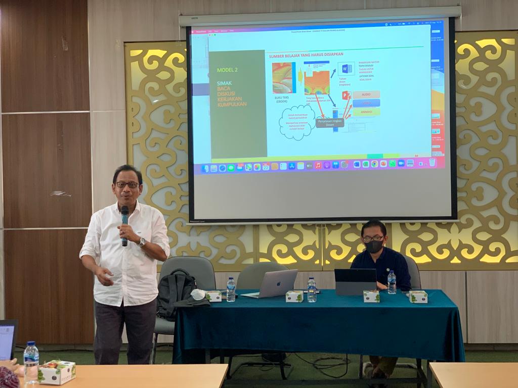 Pelatihan Pengembangan Konten SIPEJAR bagi Program Studi S2 Dikdas dan PKJ Offering Blitar