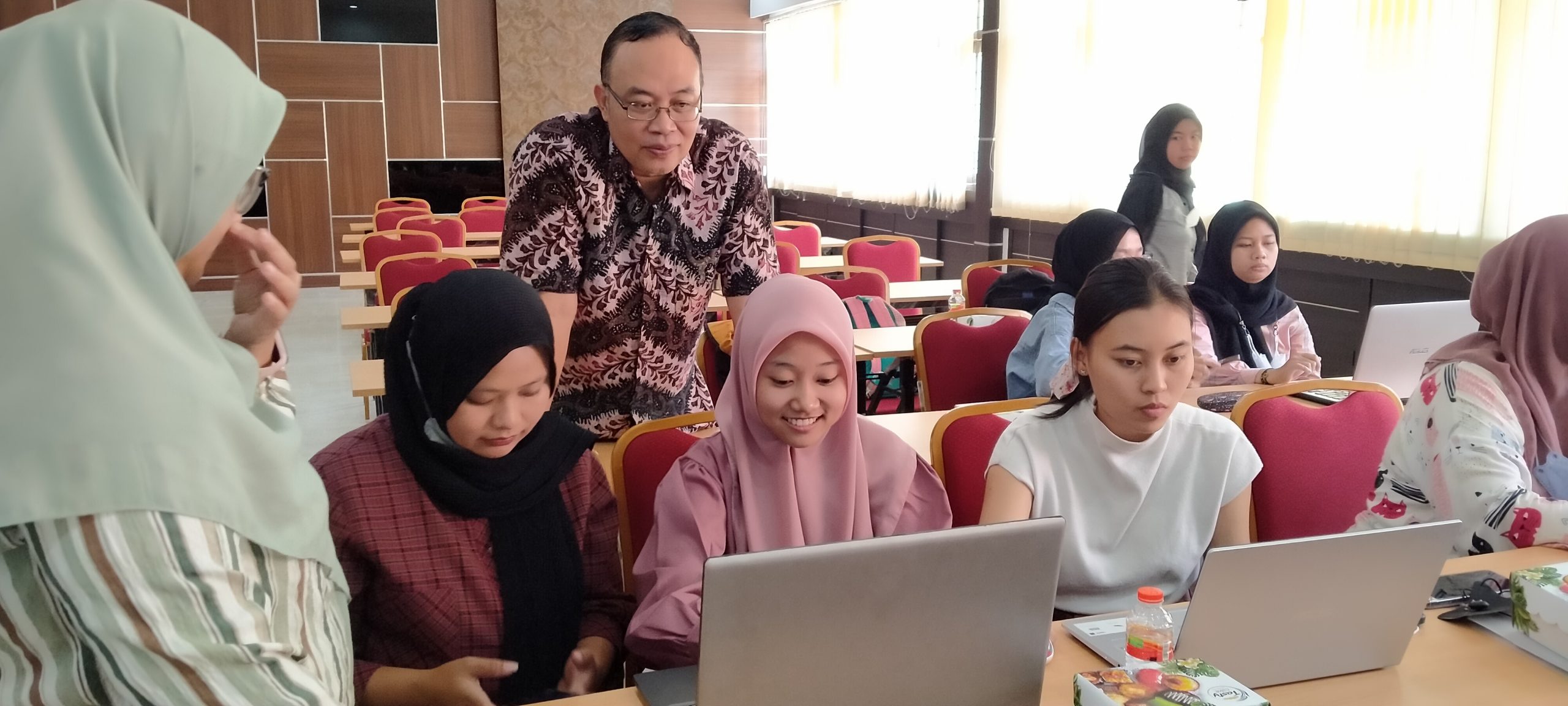 Uji Coba Keterpakaian Aplikasi Tekhnologi Asistif Korektor Cerdas Tata Kalimat Bahasa Indonesia untuk Disabilitas Rungu